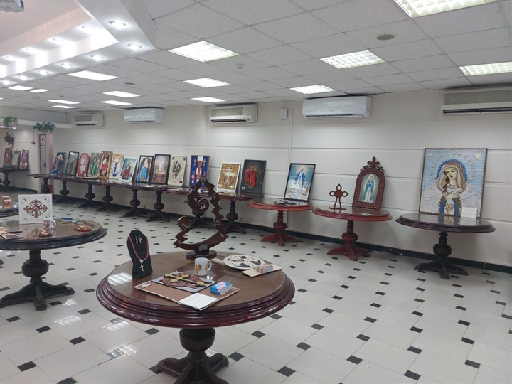 رئيس جامعة بنها يفتتح معرض جماليات الفنون القبطية والفرعونية (صور) 