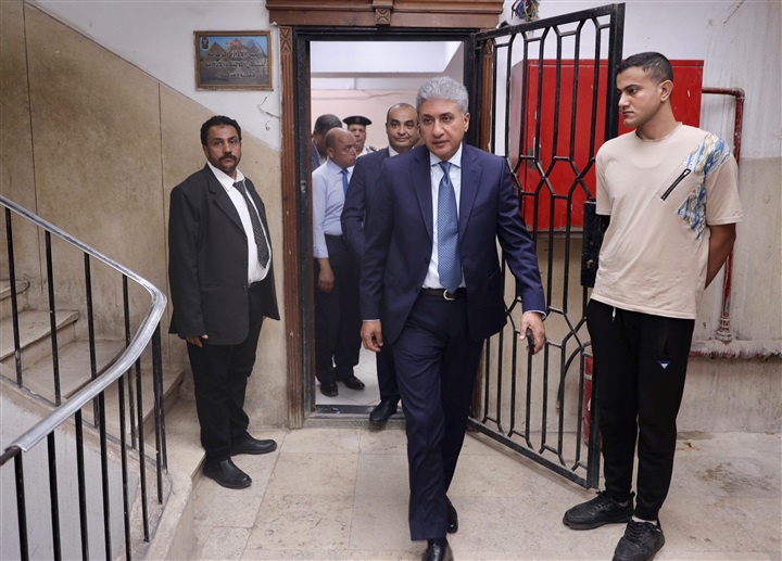 وزير السياحة والآثار يتفقد مبنى المجلس الأعلى للآثار بالعباسية