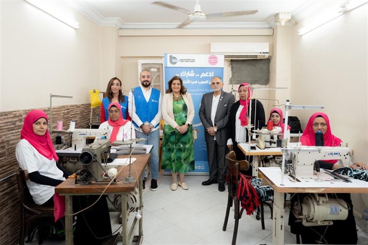 بنك قناة السويس يواصل دعمه المجتمعي.. ويتبرع بماكينة ليزر لمؤسسة أمنية مصر للتنمية