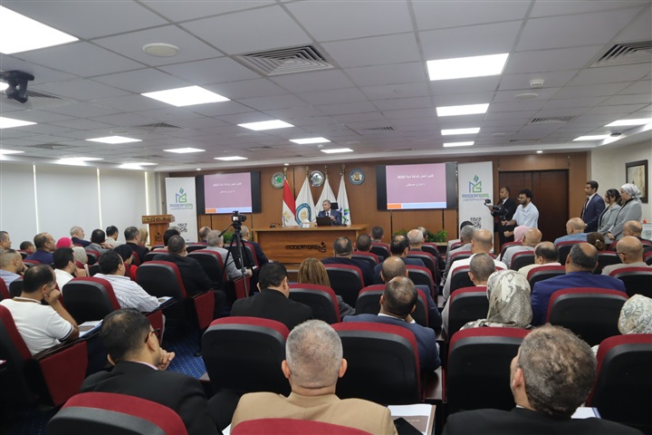 نقابة البترول: استمرار التواصل المباشر مع العاملين لشرح التشريعات الجديدة" بقانون العمل