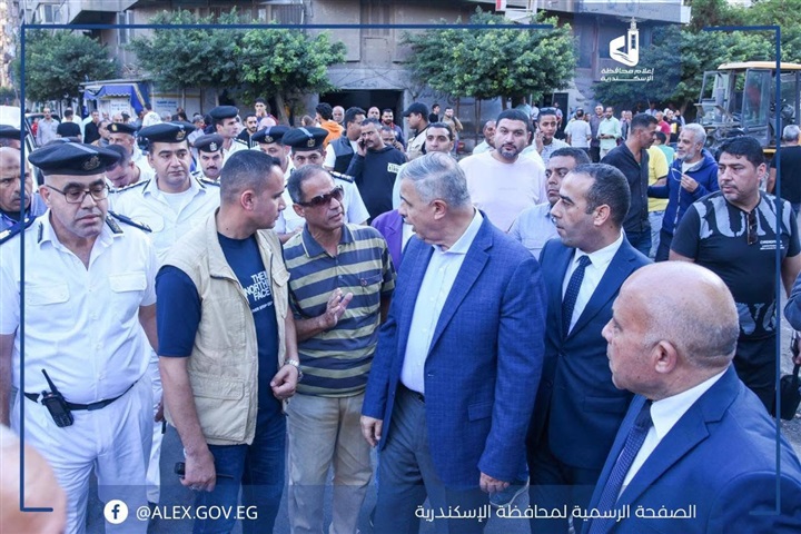 نهاية أسطورة فكهاني الفلكي.. محافظ الإسكندرية يقود حملة مكبرة لرفع الإشغالات 