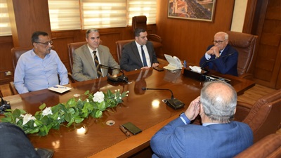 محافظ بورسعيد يتابع أعمال تطوير منطقة