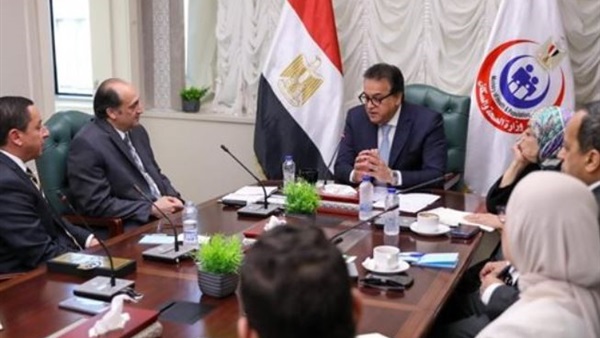 وزير الصحة والسكان
