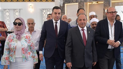 محافظ بورسعيد يفتتح مسجد “الرحمن” بحي الشرق عقب صلاة الجمعة 