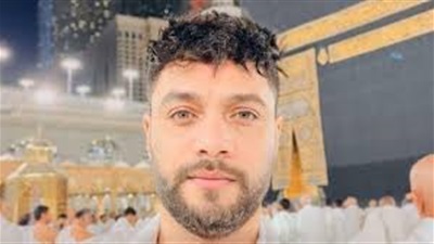 تأخير خروج جثمان المطرب أحمد عامر من المسجد لحين وصول تصريح الدفن 