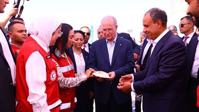وزيرا التضامن والخارجية يتفقدان رفقة رئيس وزراء فلسطين المطبخ الإنساني والمخبز الآلي للهلال الأحمر لدعم أهالي غزة 