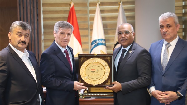 جانب من المتابعة