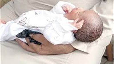 العثور على طفل وسط القمامة فى العامرية وأمن الإسكندرية يكشف لغز الواقعة 