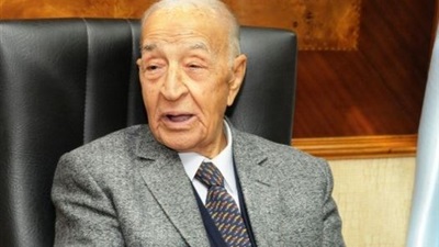 وفاة الإذاعي القدير فهمي عمر.. ضياء رشوان ينعي 