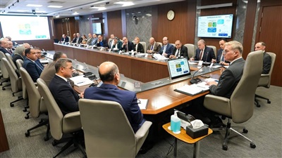 وزير البترول يشيد بشركة إيلاب لقدرتها على تلبية الطلب المحلي وتصدير منتجاتها عالميًا 