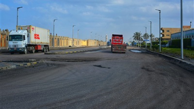 محافظ بورسعيد يتفقد مدخل حي الجنوب (طريق المعاهدة) 