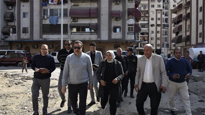 محافظ بورسعيد يتابع أعمال رفع كفاءة مناور 25 عمارة سكنية بمساكن السلام تمليك  