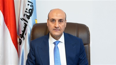 محافظ أسيوط يهنئ المواطنين بالعيد القومي الـ227 ويعلن برنامجًا مبسطًا للاحتفال ترشيدًا للإنفاق 