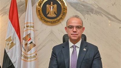 وزير الاستثمار والتجارة الخارجية يشارك في مائدة مستديرة بغرفة التجارة الأمريكية لاستعراض فرص الاستثمار 