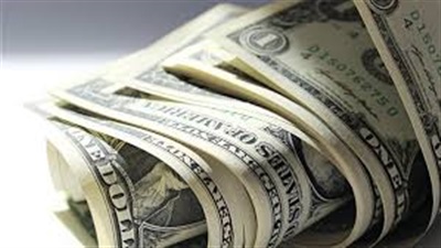 سعر الدولار يواصل التراجع أمام الجنيه فى البنوك المصرية 