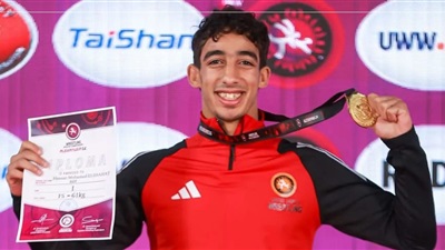 حسن الشحات ابن بورسعيد بطلًا للقارة في المصارعة الحرة 