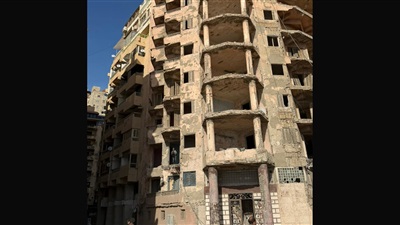 «محافظ بدرجة إنسان».. أيمن عطية يكسر قيود الروتين وينتصر لحياة المواطنين في سيدي بشر بالإسكندرية  