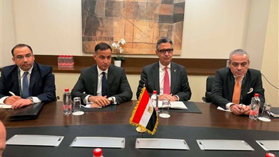 وزير التموين يبحث مع مدير عام البورصة الروسية للسلع سبل التعاون المشترك 