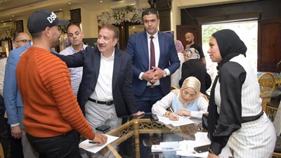 محافظ بورسعيد يشهد فعاليات اليوم المفتوح للتوظيف لتوفير 692 فرصة عمل لأبناء بورسعيد  