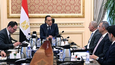 رئيس الوزراء يبحث مع شركة 