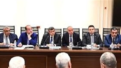 وزير المالية أمام 