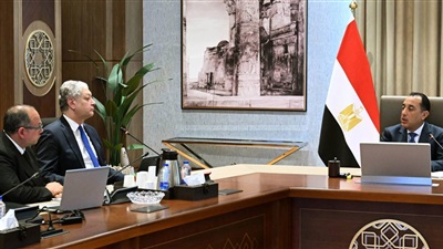 رئيس الوزراء يتابع استعدادات بدء المرحلة الثانية من 