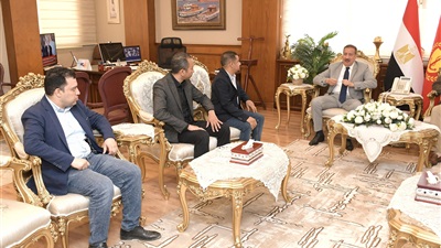 محافظ بورسعيد يستقبل أعضاء لجنة هيئة تعاونيات البناء والإسكان لبحث سبل التعاون المشترك 
