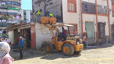 نائب محافظ بورسعيد ورئيس حي المناخ يتابعان أعمال التطوير ورفع الكفاءة بالمنطقة الرابعة بحي المناخ  