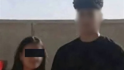 النيابة تتمسك باتهام طفلى قضية دهس بائعة الشاى.. والمتهمان ينكران أمام المحكمة 