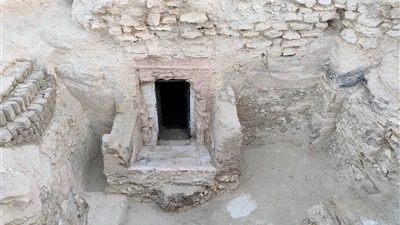 الكشف عن مقبرة بمنطقة الشيخ عبد القرنة بالبر الغربي بالأقصر 