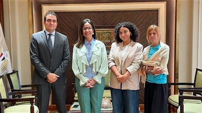 وزيرة الثقافة تستقبل وفد 