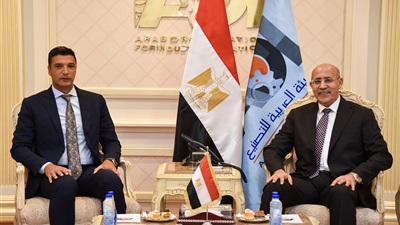 رئيس الهيئة العربية للتصنيع ووزير الصناعة يبحثان تعميق التصنيع المحلي وتوطين التكنولوجيا 