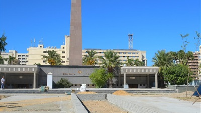 محافظ بورسعيد يتابع مستجدات تطوير حديقة المسلة «ميدان الشهداء» 