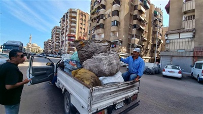 تنفيذًا لتوجيهات محافظ بورسعيد..استمرار حملات مواجهة ظاهرة النباشين وفارزي القمامة ومصادرة المضبوطات  
