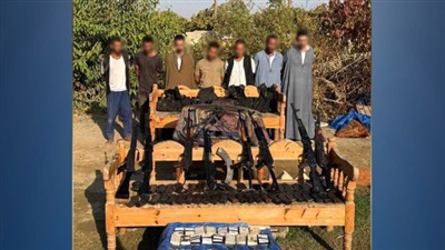بحوزتهم 7بنادق آلية ورشاش متعدد.. القبض على عصابة فرضوا سيطرتهم على 600 فدان بالجيزة  