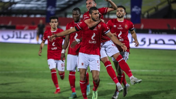 لاعبو الأهلي