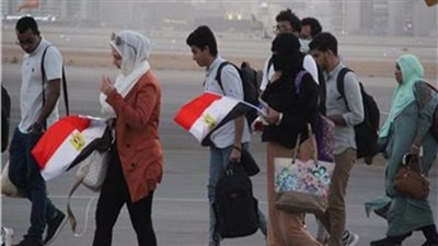 باحثة: مصر تبذل جهودا كبيرة لإجلاء مواطنيها (فيديو) 