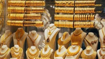 خبير مجوهرات يكشف حقيقة صلاحية الذهب وسر الارتفاع الكبير في الأسعار (فيديو) 